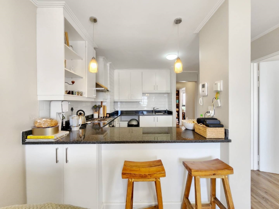 2 Bedroom Property for Sale in Vredehoek Western Cape